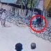 පාසලකදී ගුරුවරයෙකුට තියුණු ආයුධයකින් පහරදීම CCTV දර්ශනවල