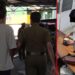 තරුණයෙකු මත්ද්‍රව්‍ය හා රන් සොරකම් කිරීමේ සිද්ධියක් සම්බන්ධයෙන් අත්අඩංගුවට