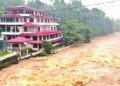 දිස්ත්රික්ක කිහිපයකට නායයෑම් රතු නිවේදන – ගංගා රැසක ජල මට්ටම් ඉහළට